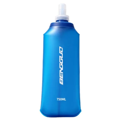 BENGGUO BG-5258 Bouteille d'eau souple pliable de 750 ml en TPU + silicone, bouteille pression pour vélo (sans BPA, sans FDA) - Bleu