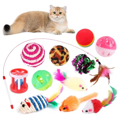 12Pcs / Set Cat Mouse Crinkle Balls Toys Set Interactive Cat Toys Catnip Teaser Wand Fluffy Mice Balls