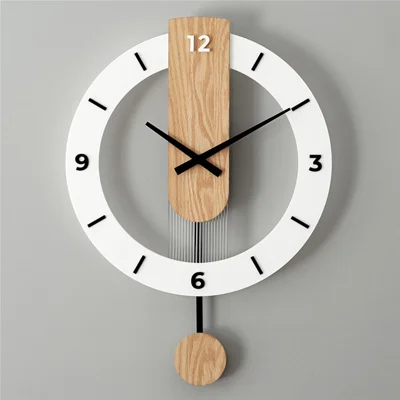 Orologio a Parete in Legno in Stile Nordico con Movimento al Quarzo Silenzioso e Pendolo - Numeri Arabe