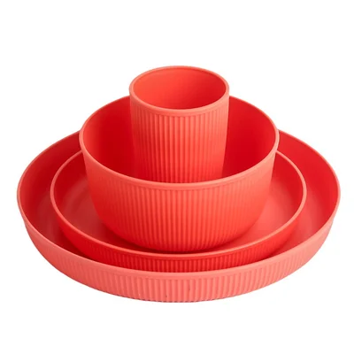 16-Piece Kitchen Plastic Wheat Straw Dinnerware Set Plates Bowls Cups (BPA-Free, FDA Certified) - Red