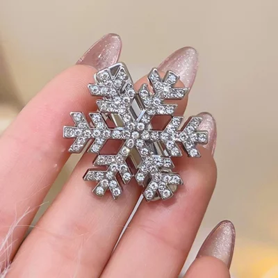Christmas Snowflake Shape Women Hair Clip Shiny Rhinestones Inlaided Side Bangs Barrette Xmas Hair Accessory - Rhinestone Decor