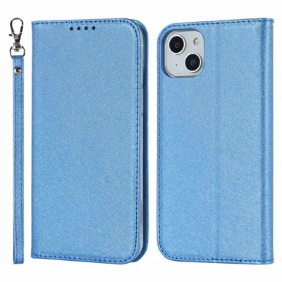 Voor iPhone 14 6,1 inch PU Leren Shell met Zijde-achtige Textuur Antislip Telefoonhoesje met Stand en Anti-schok Portemonneebehuizing met Polsbandje - Blauw