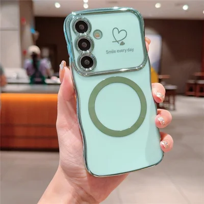 For Samsung Galaxy S24 Magnetic Case Wavy Edge TPU Phone Cover Heart Pattern Design - Green