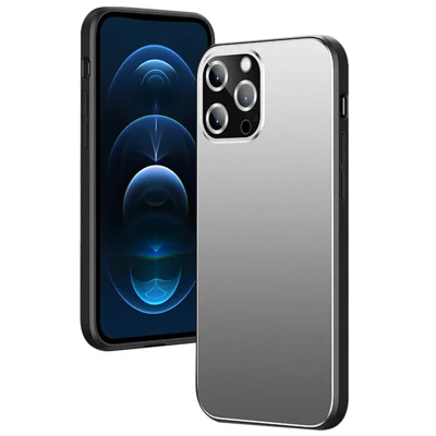 Voor iPhone 15 Pro Max hoesje PC+TPU Matte achterkant telefoonhoes met lensfolie - Grijs