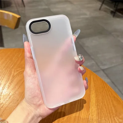For iPhone 16e Hoesje Skin Touch Matte Anti-Kras PC + TPU Telefoon Achterkant - Transparant