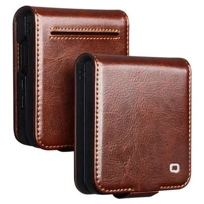 QIALINO Für Samsung Galaxy Z Flip7 5G Hülle Crazy Horse Texturiertes Echtes Rindsleder PC Flip Handyhülle mit Kartenfach - Braun