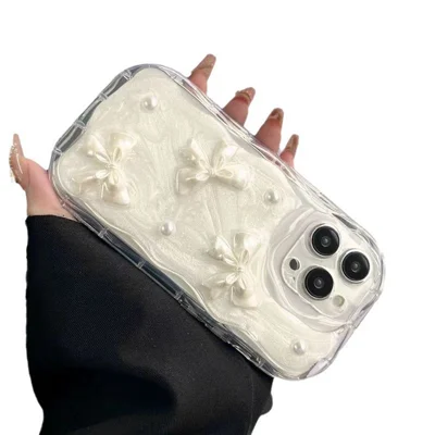TPU Case voor iPhone 15 Pro met 3D Vlinderstrik en Parelontwerp, Transparante Rand, TPU Telefoonhoesje