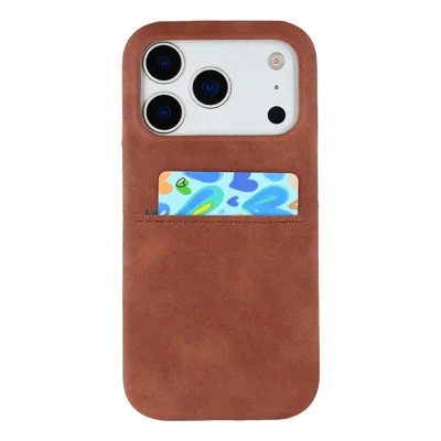 For iPhone 17 Pro Max Hoesje Skin-Touch Leer + PC Telefoonhoes met Kaartvak - Bruin