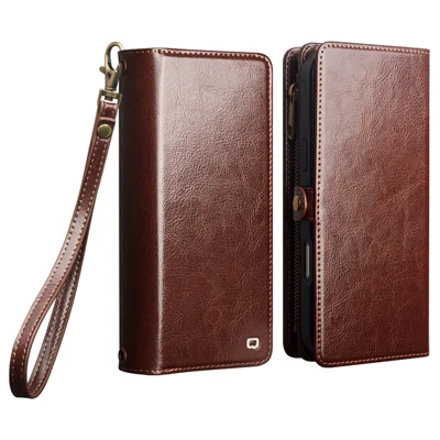 QIALINO til iPhone 18 Pro Max / 17 Pro Max Case Opdelt Læder Aftagelig 2 i 1 Wallet Phone Cover med Langt Bælte og Håndledsbælte - Brun