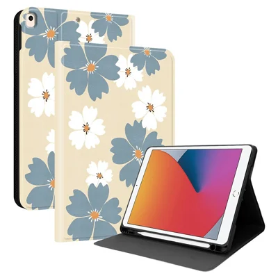 PU Leather Case For iPad 10.2 (2021)  /  (2019)  /  (2020) Pattern Print Tablet Cover Stand with Pen Slot (Stylus Not Included) - Blue Daisies