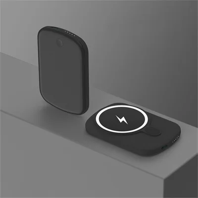 E33 5000mAh Power Bank Magnetic Wireless Charger External Battery Pack for iPhone 12 / 13 Series - Black