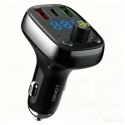 شاحن سيارة LDNIO C704Q مع كابل USB، جهاز إرسال لاسلكي بلوتوث 5.0، شاحن سريع ثلاثي المنافذ بخاصية PD وQC4.0 وتحديد تلقائي للجهاز، بشاشة عرض رقمية LED - رمادي