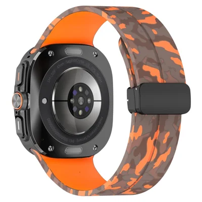 Voor Samsung Galaxy Watch Ultra 47mm Horlogeband Camouflagepatroon Siliconen Band met Magnetische Sluiting - Oranje