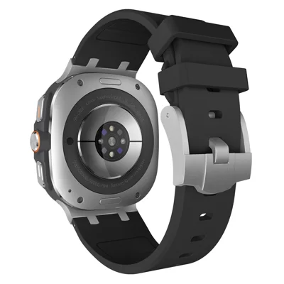 Watch Band For Samsung Galaxy Watch8 44mm  /  40mm  /  Watch8 Classic 46mm Integrated Stainless Steel Buckle Silicone Strap - Silver  /  Black