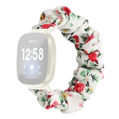 Para Fitbit Versa 4 / Sense 2 Elástico Scrunchie Banda de Relógio Padrão Impresso Faixa de Cabelo Pulseira - Branco / Flor Vermelha