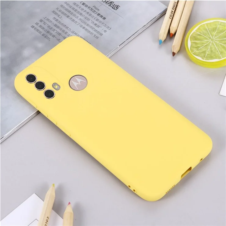 For Motorola Moto E20/E30/E40 Liquid Silicone Protective Cover Anti-scratch Slim Phone Case with Strap - Yellow
