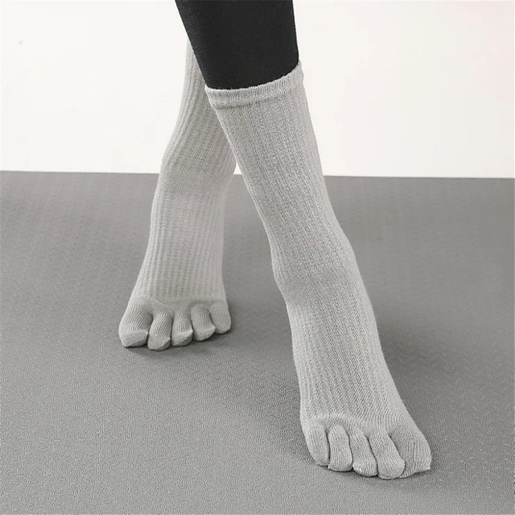 Long Sleeve Yoga Toe Socks for Women Anti-Skid Five Finger - Main Image