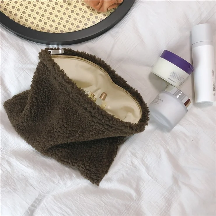 607 Makeup Organizer Cosmetic Travel Bag Vintage Soft Plush Fabric Toiletries Storage Pouch for Women Girls - Coffee