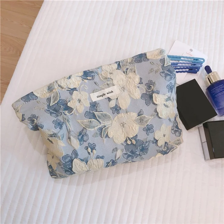 189 Lightweight Canvas Makeup Cosmetic Bag Embossing Big Flower Pattern Toiletry Travel Organizer Bag - Blue / Beige