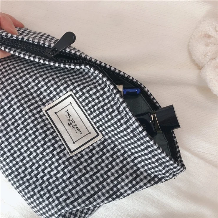 631 Classic Grid Pattern Makeup Bag Women Travel Toiletry Organizer Canvas Cosmetic Pouch - Black / Coarse Grid