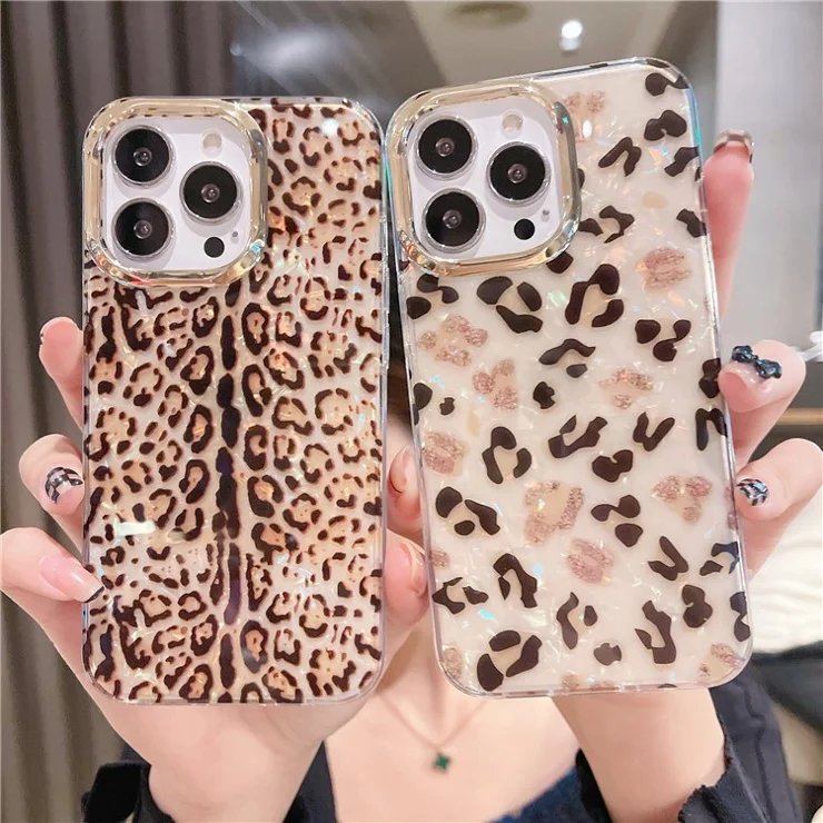 For iPhone 15 Pro IMD Case Anti-Scratch PC+TPU Phone Cover with Electroplating Lens Frame - Y4-Glitter Leopard