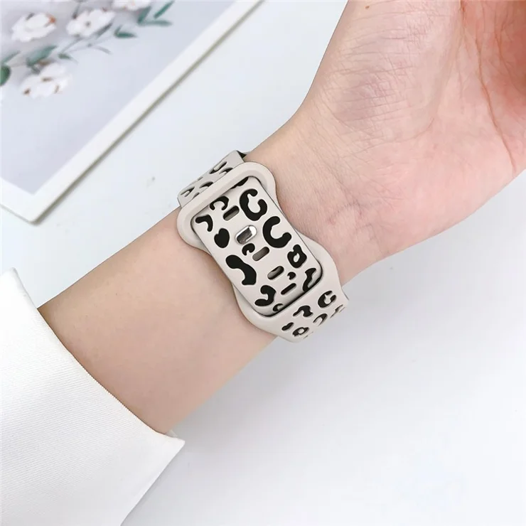 For Apple Watch 10 46mm / Ultra 2 / Ultra 49mm / 9 8 7 45mm / SE (2023) SE (2022) SE 6 5 4 44mm / 3 2 1 42mm Leopard Silicone Strap - Starlight+Black