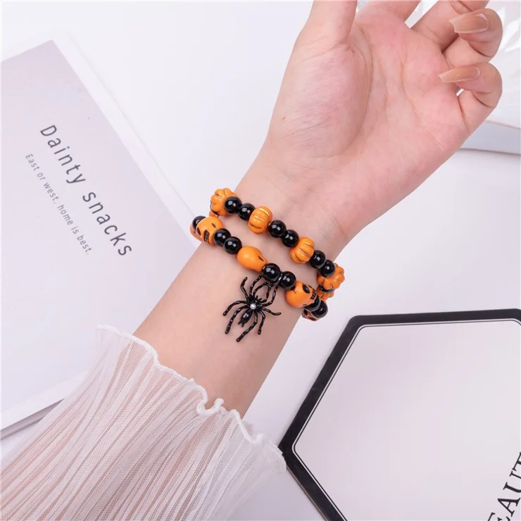 Halloween Spider / Bat Beaded Strap for Apple Watch Series 10 42mm / 9 8 7 41mm / SE (2023) SE (2022) SE 6 5 4 40mm / 3 2 1 38mm - Spider
