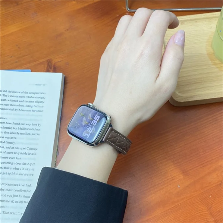 Genuine Leather Watch Band For Apple Watch Series 10 42mm / 9 8 7 41mm / SE (2023) SE (2022) SE 6 5 4 40mm / 3 2 1 38mm Strap with Magnetic Double C Buckle - Tan