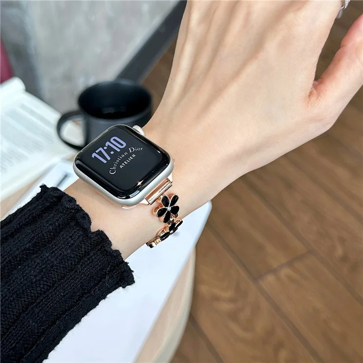 Watch Band for Apple Watch Series 10 9 8 7 SE 6 5 4 3 2 1 42mm 41mm 40mm 38mm Flower Design Zinc Alloy Wrist Strap - Black+Rose Gold