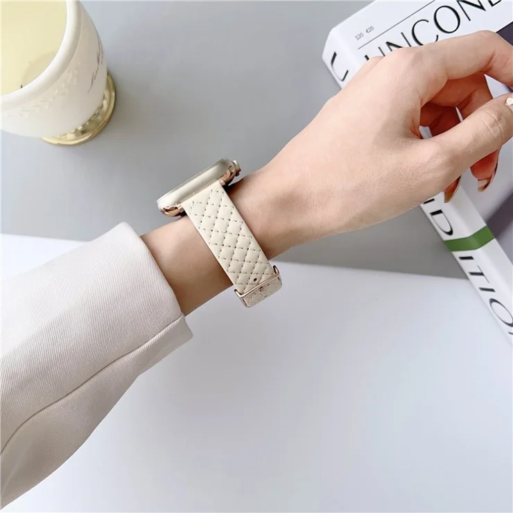 For Apple Watch Series 10 46mm / Ultra 2 Ultra 49mm / Series 9 8 7 45mm / 6 5 4 SE (2023) SE (2022) SE 44mm / 3 2 1 42mm Leather Watch Band Wrist Strap - Wine Red