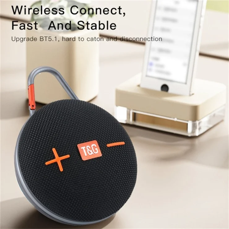 T&G TG648 Portable Bluetooth-compatible Speaker Outdoor TWS Wireless Stereo Subwoofer with LED Flashlight - Green