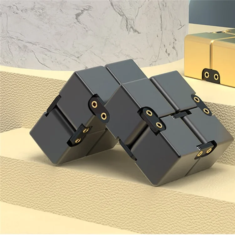 Rivet Design in Alluminio in Lega Mimetica Mimetica Infinita Cubo -metallo Stress Sollievo Ufficito Giocattolo Cubo Giocattolo Per Bambini di Decompressione Blocco di Decompressione - Nero / Giallo