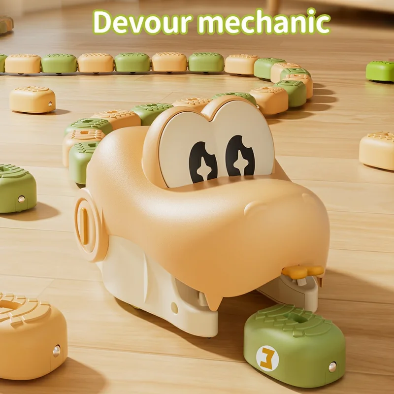 QC-2020Y Electric Remote Control Snake Game USB Rechargeable Interactive Toy for Kids - Green