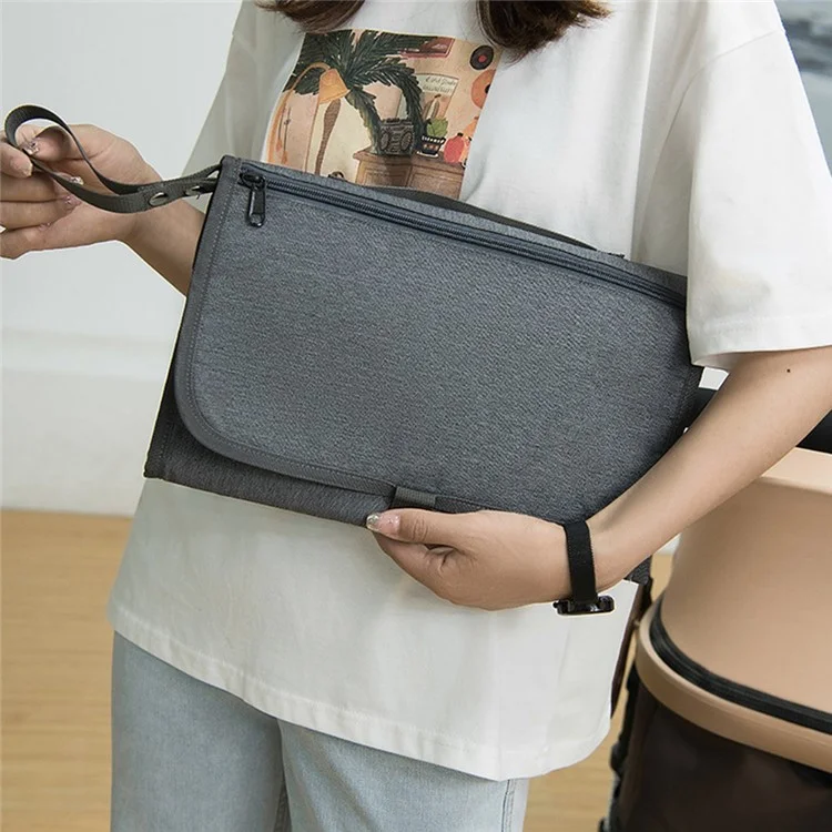 ZS0123 Tappetino pieghevole e portatile per il cambio del pannolino, per esterni, con tasche per il toddler e il neonato - Grigio scuro