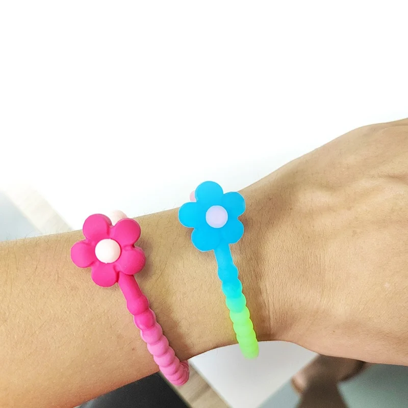 Achat en gros 250mm Cordon en silicone en forme de fleur DIY Porte-clés Bracelet Accessoire de vêtement - Noir