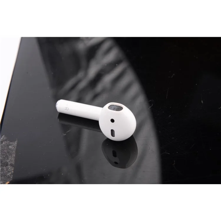 ISMILE Retro Style Genuine Leather Anti-lost Case Holder for Apple Airpods Charging Case with Carabiner