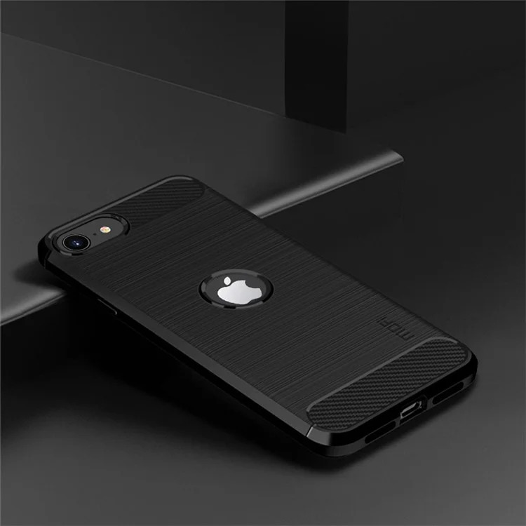 MOFI Texture en Fibre de Carbone Case TPU Brossée Pour Iphone SE (2020) / SE (2022) / 8/7 - le Noir