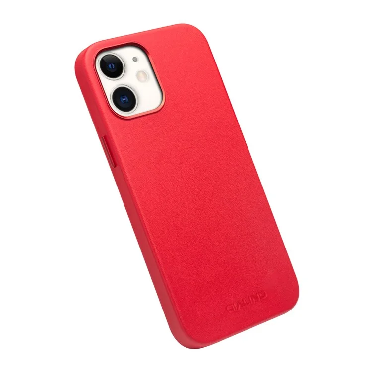 Чехол QIALINO для iPhone 12 6.1 дюйма / 12 Pro 6.1 дюйма, совместимый с зарядкой MagSafe, кожаный чехол из натуральной коровьей кожи - красный