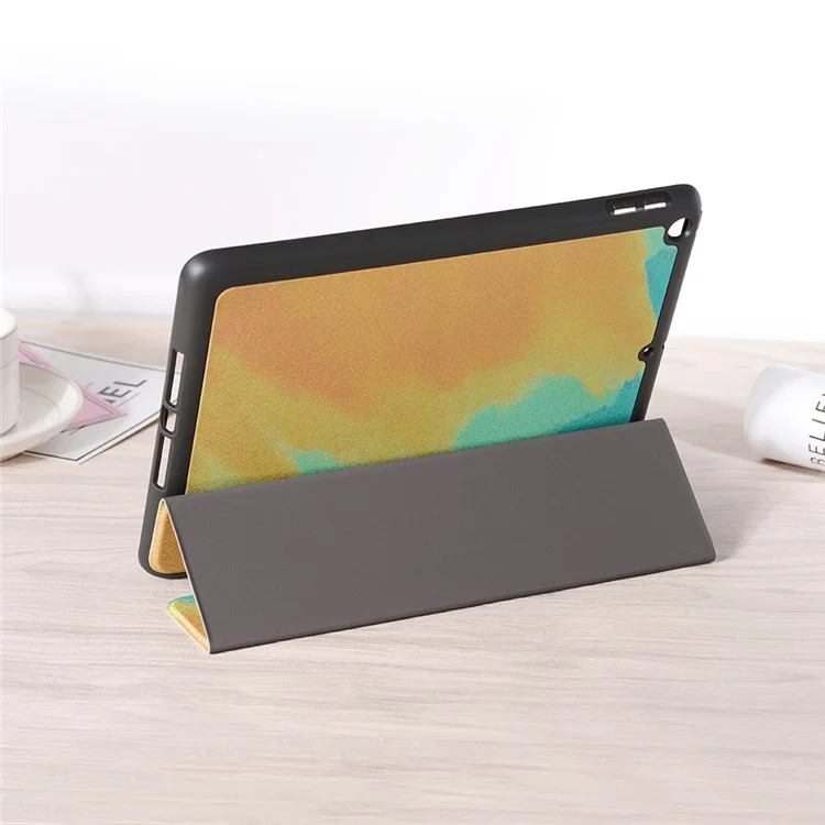 Pattern Printing Leather Stand Protective Case with Pen Slot for iPad 10.2 (2021)/(2020)/(2019) - Green/Yellow