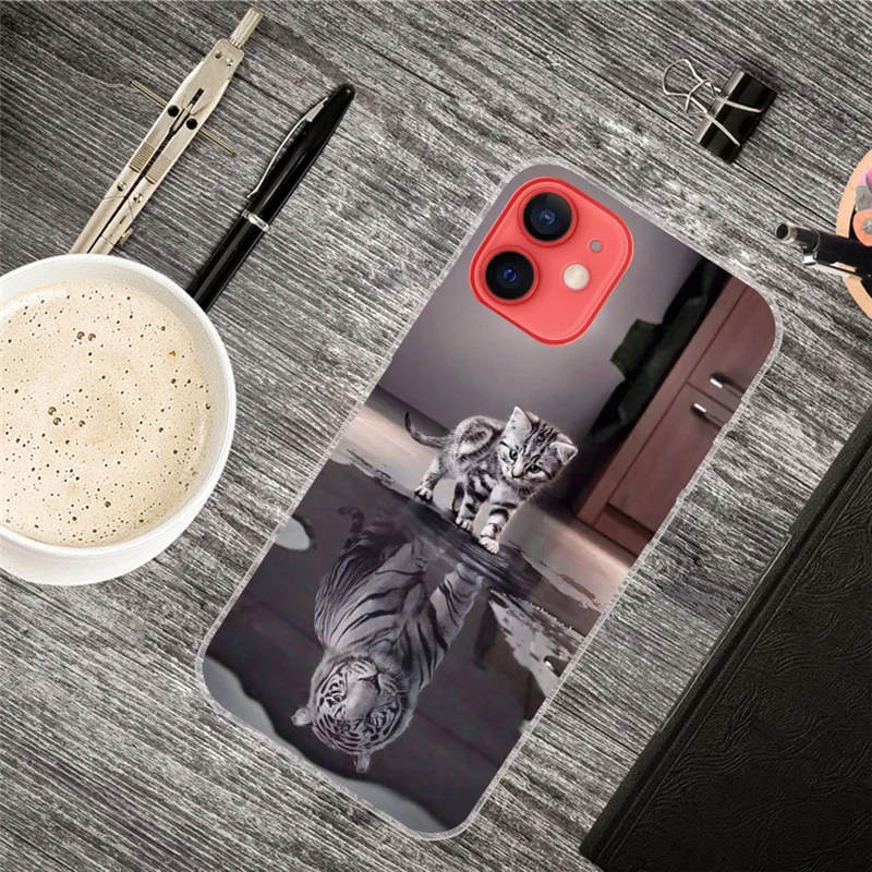 Soft Flexible TPU Shockproof Cover Cute Pattern Printing Phone Case for iPhone 13 6.1 inch - Cat and Tiger