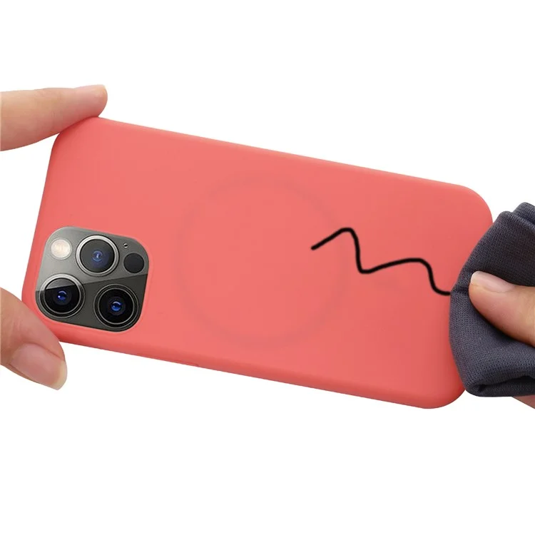 Coque en silicone liquide souple et magnétique compatible avec la charge MagSafe pour iPhone 13 Pro 6.1 pouces - Rose chaud