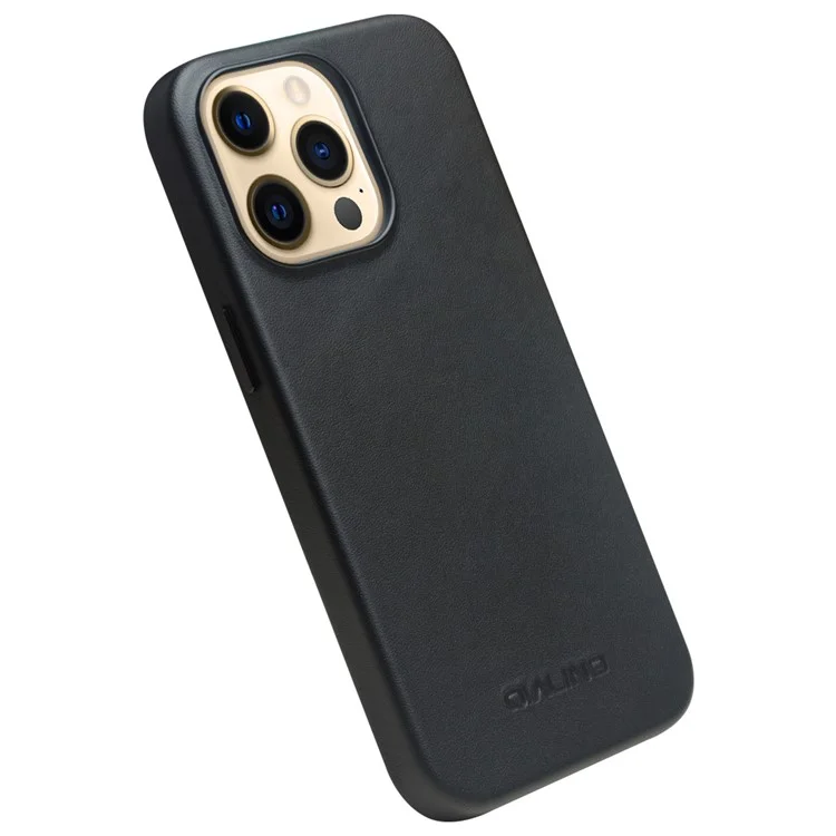 QIALINO Capa Protetora de Couro de Vaca Revestida Compatível com Carregamento MagSafe para iPhone 13 Pro Max 6.7 polegadas - Preto 