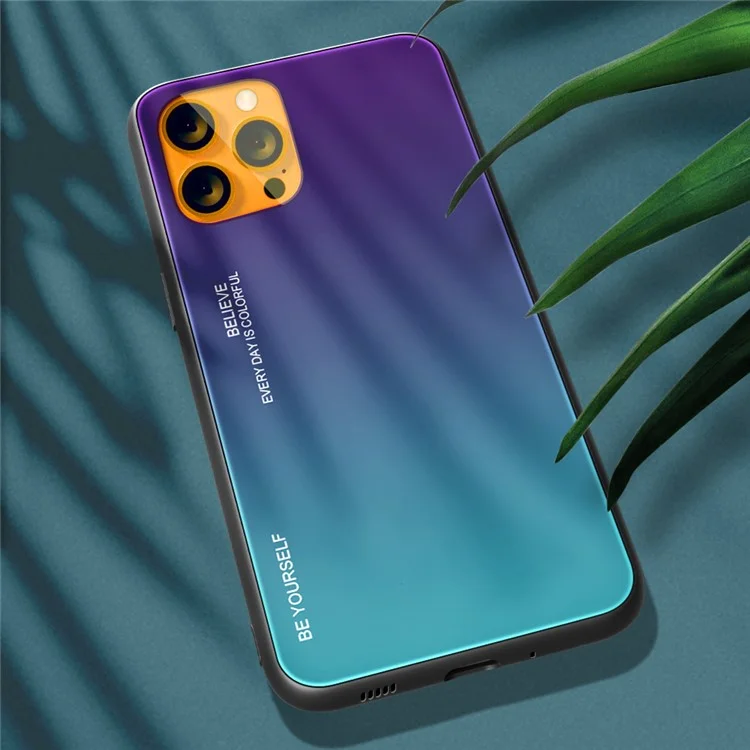 Gradient 9H Härte gehärtetes Glas + TPU kratzfeste, stoßfeste dünne leichte Hybrid-Handyhülle für iPhone 13 6.1 Zoll - Lila/Blau