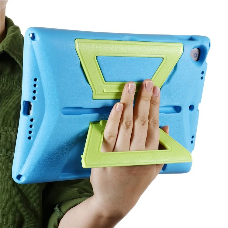 Portable Handle Kickstand Design EVA + PC Shockproof Tablet Case Shell with Shoulder Strap for iPad 10.2 (2020)/(2019)/(2021)/iPad Air 10.5 inch (2019)/iPad Pro 10.5-inch (2017) - Blue/Green