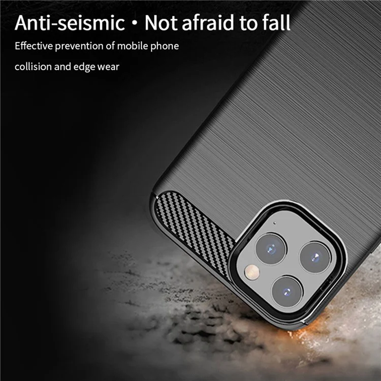 MOFI Pour Iphone 12 Pro Max 6,7 Pouces Brossed Téléphone Texture en Fibre de Carbone Texture Soft TPU Couverture Arrière - le Noir