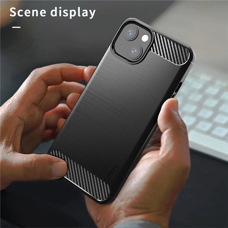 MOFI pour iPhone 14 Plus 6.7 pouces Coque de protection en TPU doux anti-taches, surface brossée, fibre de carbone - Noir
