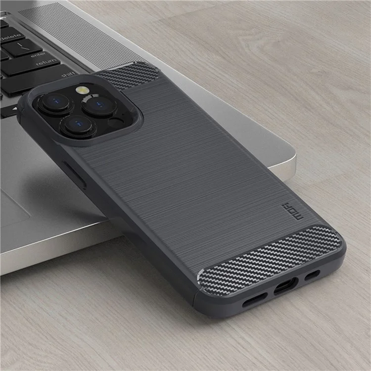 MOFI Para Iphone 14 Pro Max 6.7 Pulgadas de Ajuste Delgado de Fibra de Carbono TPU Soft TPU Tapa Trasera Caja de Teléfono Anti-aceite de Superficie Cepillada - Gris
