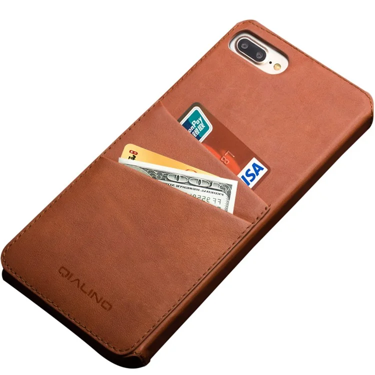 QIALINO para iPhone 8 Plus / 7 Plus Funda de piel de vaca tipo folio retro con ranuras para tarjetas - Marrón