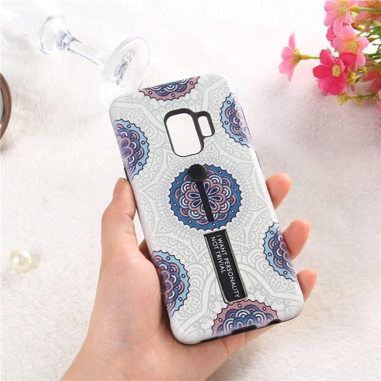Embossment Ethnic Pattern TPU + PC Hybrid Mobile Cover with Kickstand for Samsung Galaxy S9 SM-G960 - Blue/White