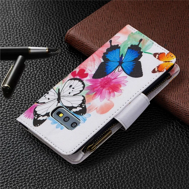 Carteira de Zíper com Padrão com 9 Compartimentos para Cartões de Couro Capa Elegante para Samsung Galaxy S10e - Três Borboletas